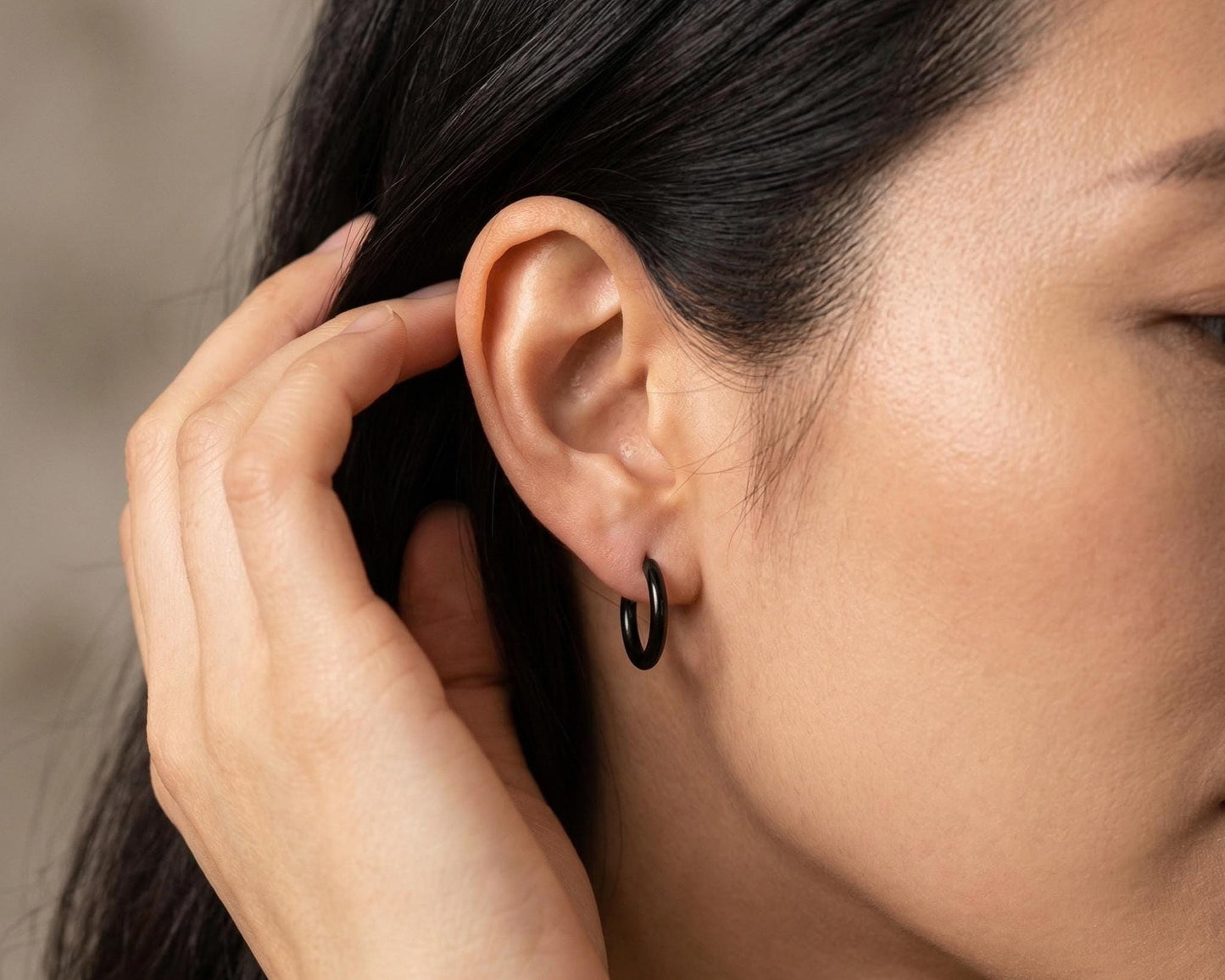 Black 16mm Huggie Hoop Earrings