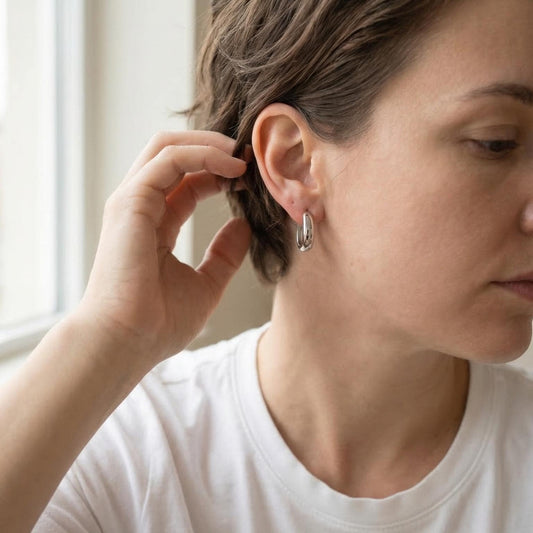 Oval Huggie Hoop Earrings – 15mm Minimalist Stainless Steel Hoops