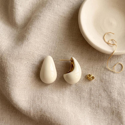 Cream Teardrop Stud Earrings