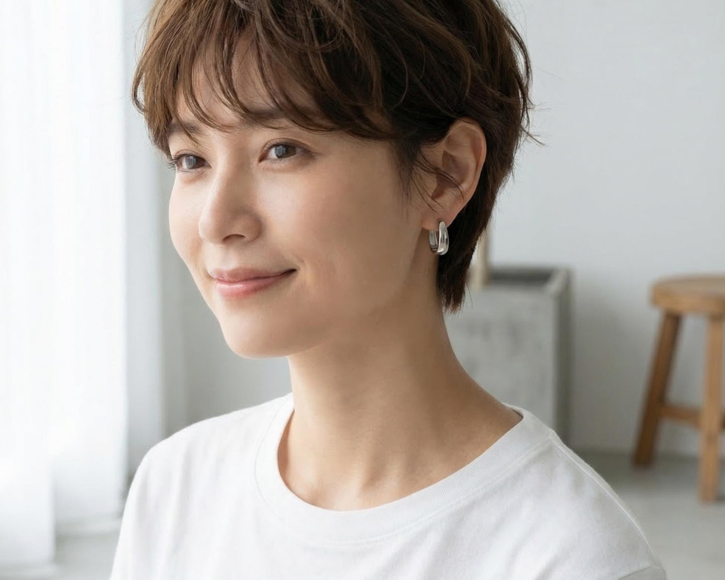 Oval Huggie Hoop Earrings – 15mm Minimalist Stainless Steel Hoops