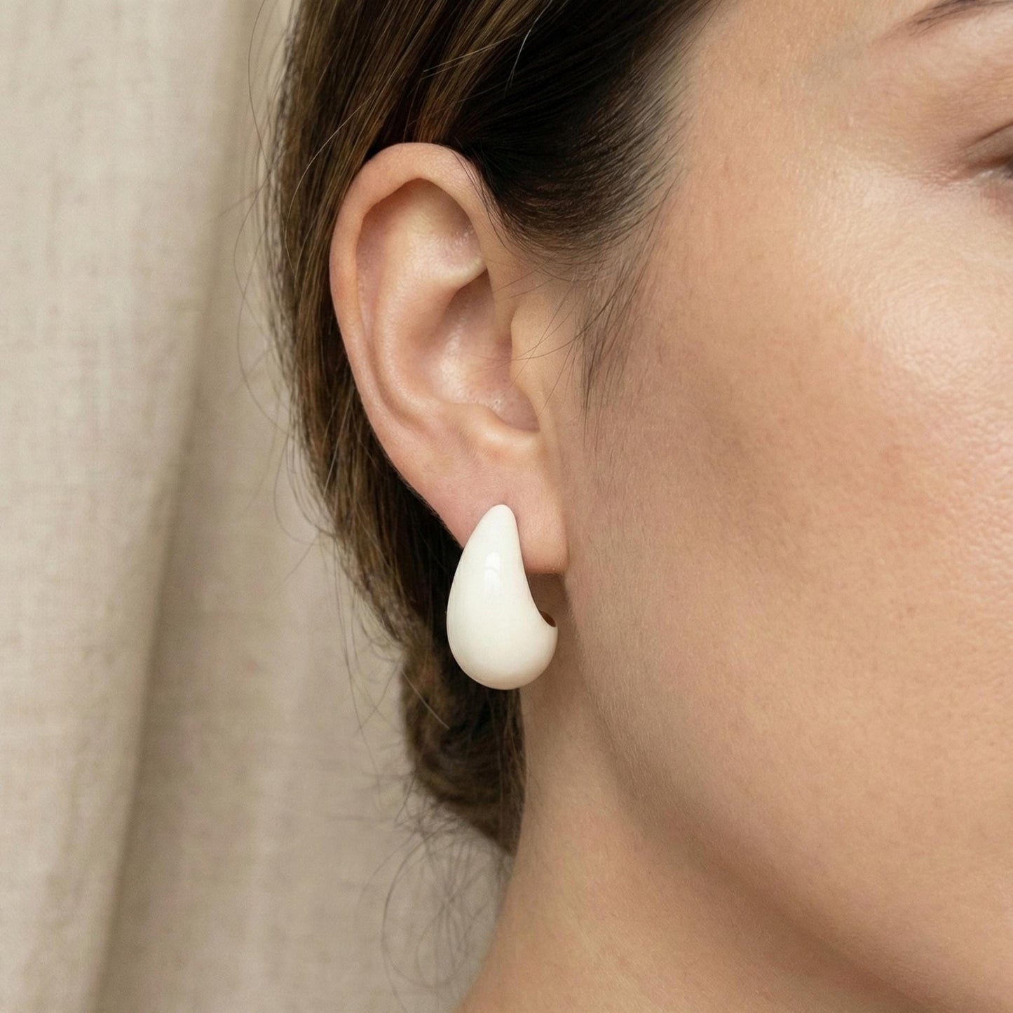 Cream Teardrop Stud Earrings