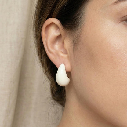 Cream Teardrop Stud Earrings