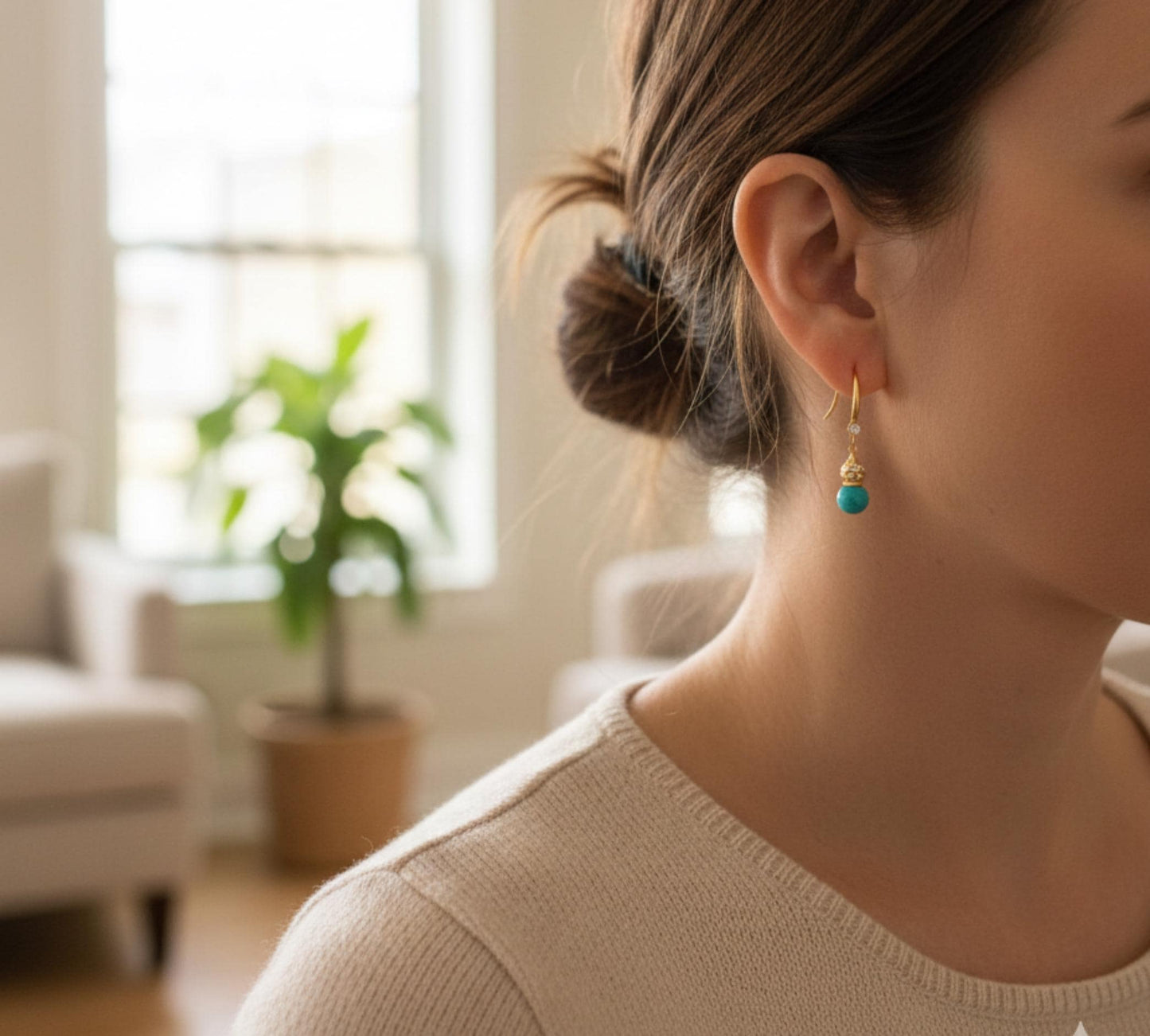 Wu Lou Crystal Gold Drop Earrings