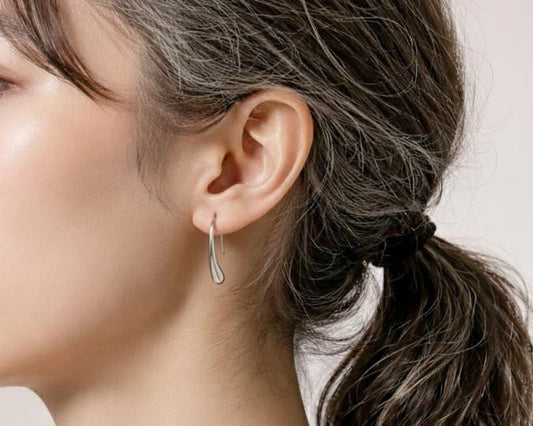 Liquid Curve Drop Earrings