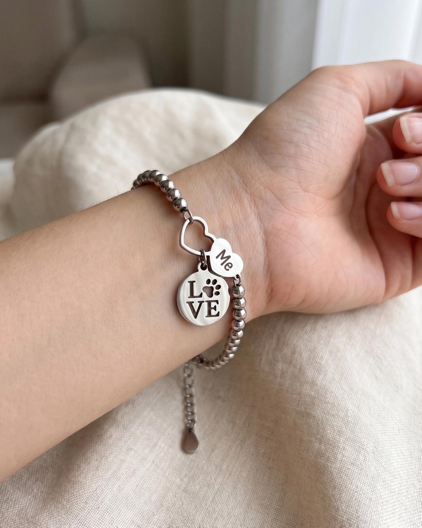 Pet Lover Bracelet, Paw Print Love Charm, Dog or Cat Mom Stainless Steel Jewelry.