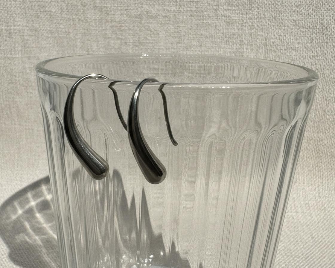 Liquid Curve Drop Earrings