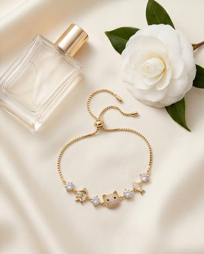 CZ crystal cat charm bracelet sparkle detail