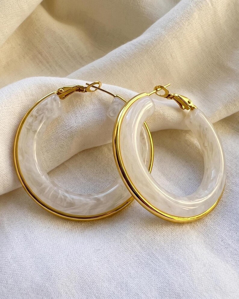 Large hoop earrings gold metal frame