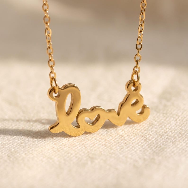 Love Necklace & Earrings Set, Gold - detail view