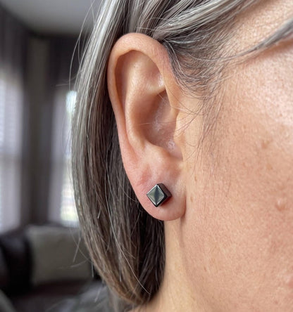 Black Square Stud Earrings detail - VEESA BY N