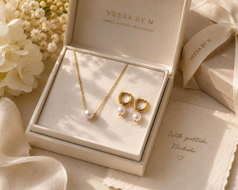 Pearl necklace and earrings set in gift box