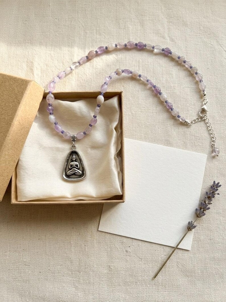 Mindfulness pendant necklace detail 10
