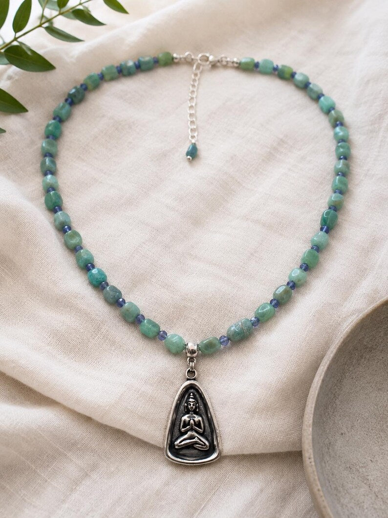 Mindfulness pendant necklace detail 17