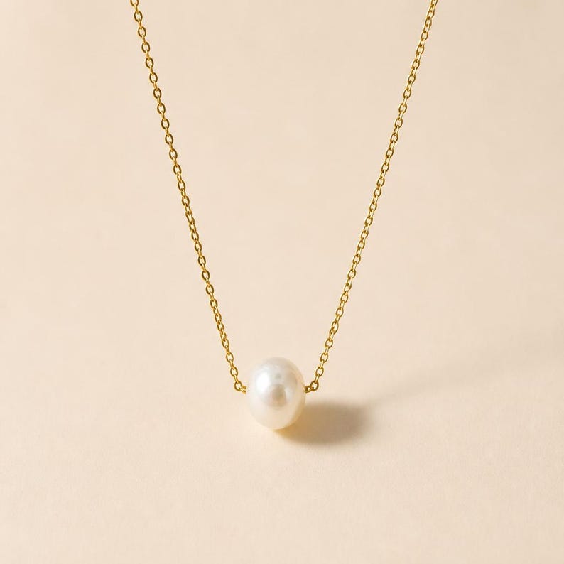 Freshwater Pearl Necklace and Earrings Set detail 18