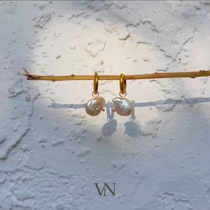 Baroque Pearl Huggie Hoops in 18k Gold