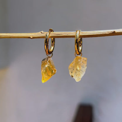 Raw Citrine Huggie Hoop Earrings – 18K Gold Stainless Steel